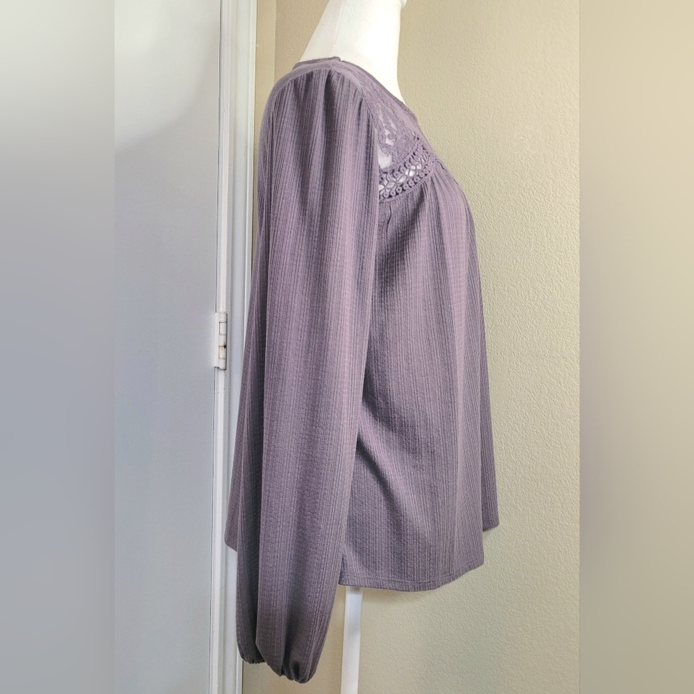 Maurice Balloon Long Sleeve Blouse, Size Medium, Lace Neckline - Picture 4 of 8